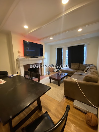 Brookline Spectacular 6 Beds 3 Bath Apartment  Boston University - $10,000