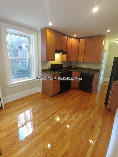 Beacon Hill Nice 2 Bed 1 Bath available 8/1 on Joy St. in Beacon Hill  Boston - $3,400