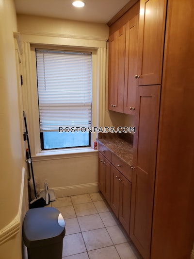 Allston/brighton Border 2 Beds 1 Bath Boston - $2,795 50% Fee