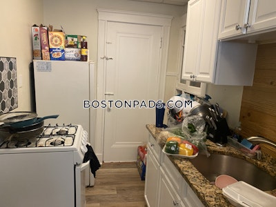 Medford 1 Bed 1 Bath  Medford Square - $1,675