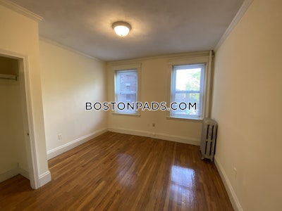 Fenway/kenmore Renovated Studio Bed 1 bath available NOW on Park Dr in Fenway! Boston - $2,300