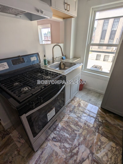 Quincy 3 Beds 1 Bath  Quincy Center - $4,300