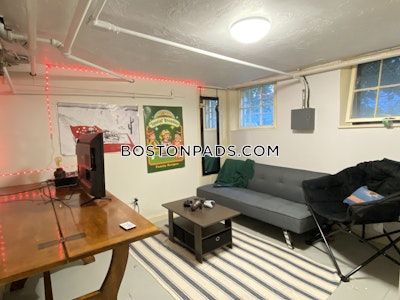 Somerville 5 Bed 2.5 Bath SOMERVILLE  Tufts - $7,800