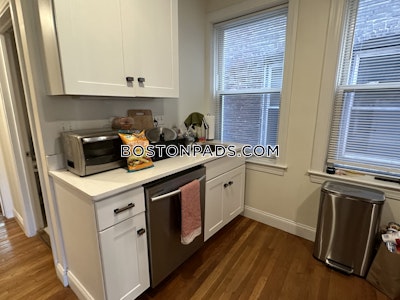 Mission Hill 4 Beds 2 Baths Boston - $5,000