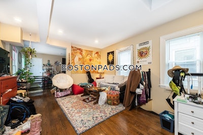 Mission Hill 3 Beds 1 Bath with Laundry in Unit in Mission Hill!! Boston - $5,400