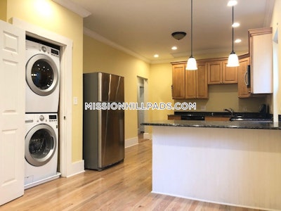 Roxbury Apartment for rent 3 Bedrooms 1 Bath Boston - $3,400