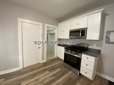 Dorchester Apartment for rent 3 Bedrooms 1 Bath Boston - $2,841 50% Fee