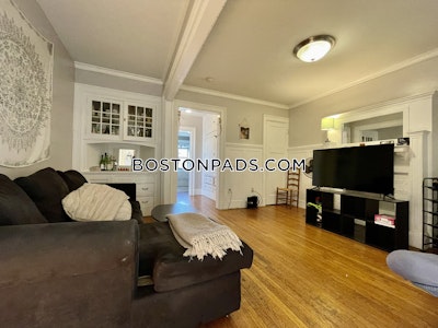 Fenway/kenmore Nice 3 Bed 1 Bath available 9/1 on Park Dr. in Fenway!!! Boston - $5,510